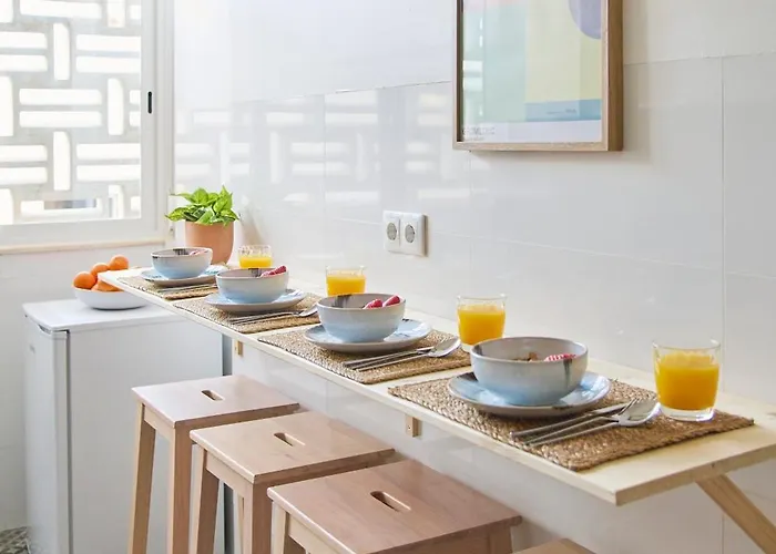 Διαμέρισμα Charming Graca Flat W Balcony, By Timecooler *