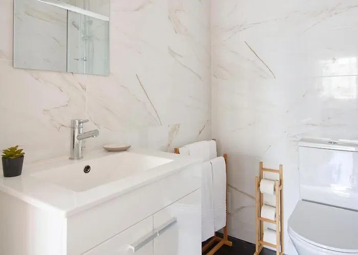 Charming Graca Flat W Balcony, By Timecooler Lisboa