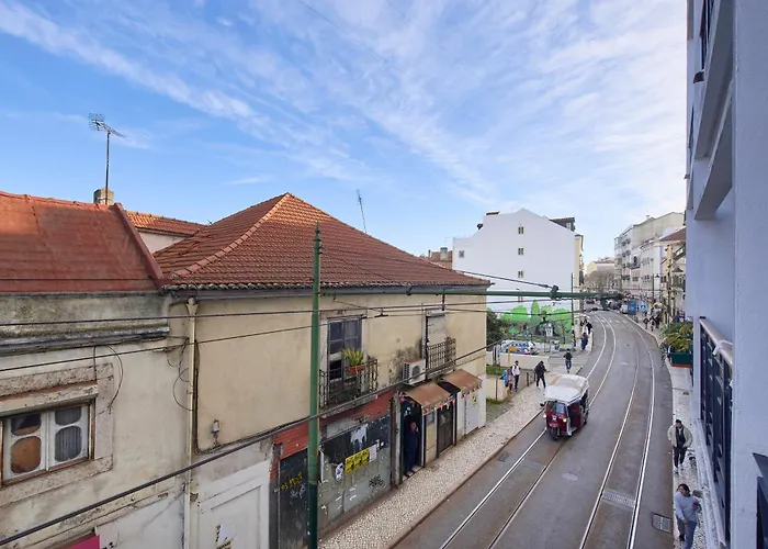 Διαμέρισμα Charming Graca Flat W Balcony, By Timecooler