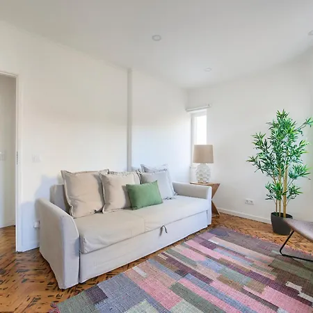 Charming Graca Flat W Balcony, By Timecooler شقة