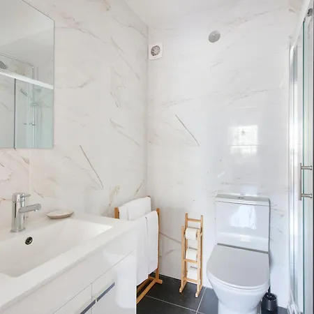 Charming Graça Flat W Balcony, By Timecooler Appartement Lisboa