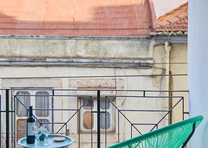 Διαμέρισμα Charming Graca Flat W Balcony, By Timecooler *