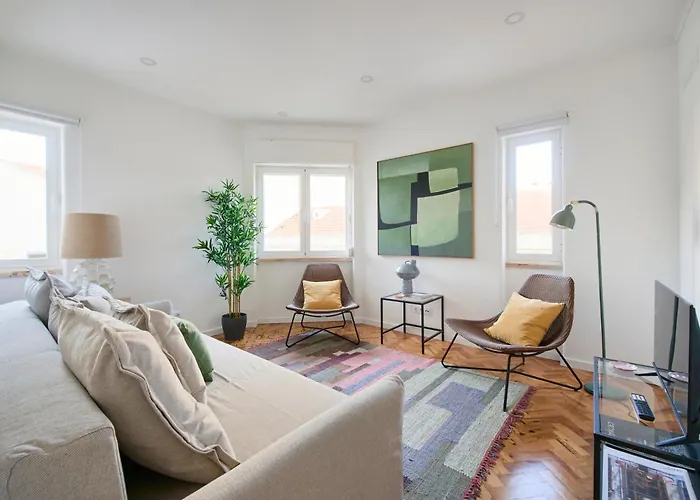 Charming Graca Flat W Balcony, By Timecooler