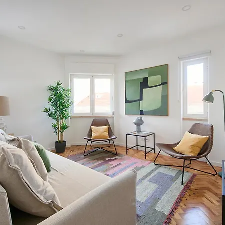 Charming Graca Flat W Balcony, By Timecooler